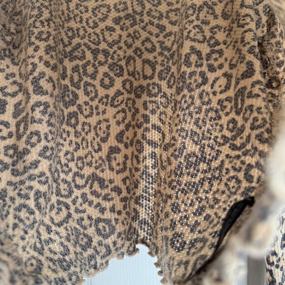 NWOT UO Out From Under Women's Leopard Print Gracen Turtleneck Top Size Large - Picture 15 of 16